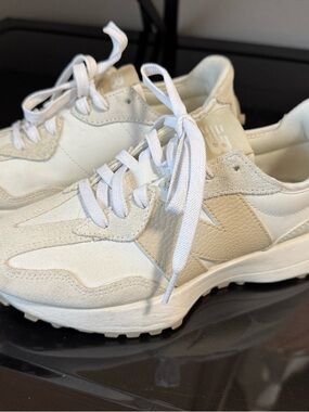 New Balance White Women's 327 Sneaker
